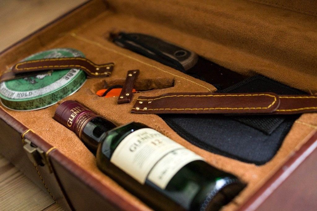 Gentleman's survival kit by Gerwin van der Kamp